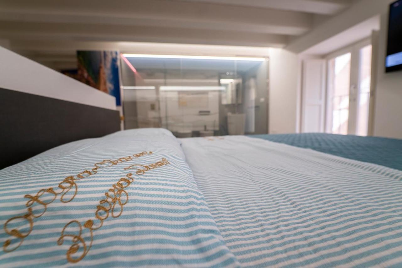 Ortigia Charme Piazza Duomo Apartment Syracuse Exterior photo